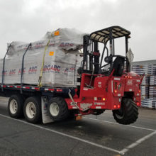 forklift on flatbed in Minneapolis, MN